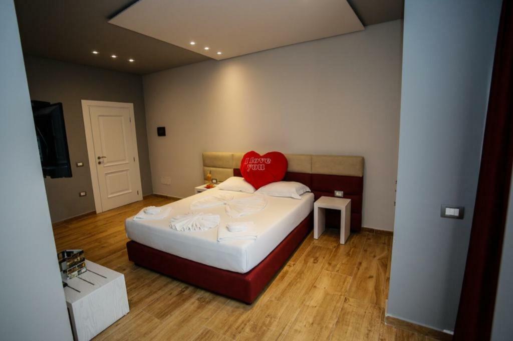 Lubjana Hotel Durres Exterior photo