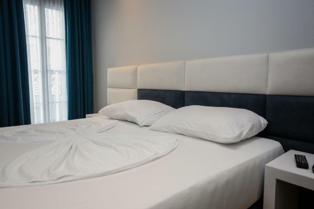 Lubjana Hotel Durres Exterior photo